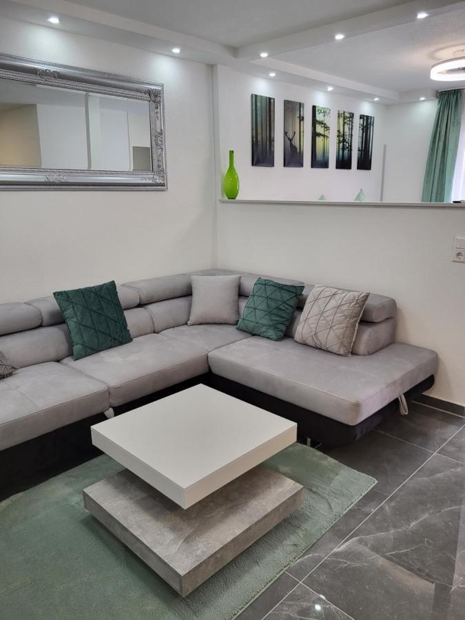 Schwarzwaldsuite Mit Panorama Waldblick เอนซ์เคลิสแทร์เลอ ภายนอก รูปภาพ